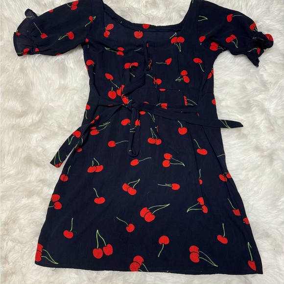 Dress - Picture 2 of 2